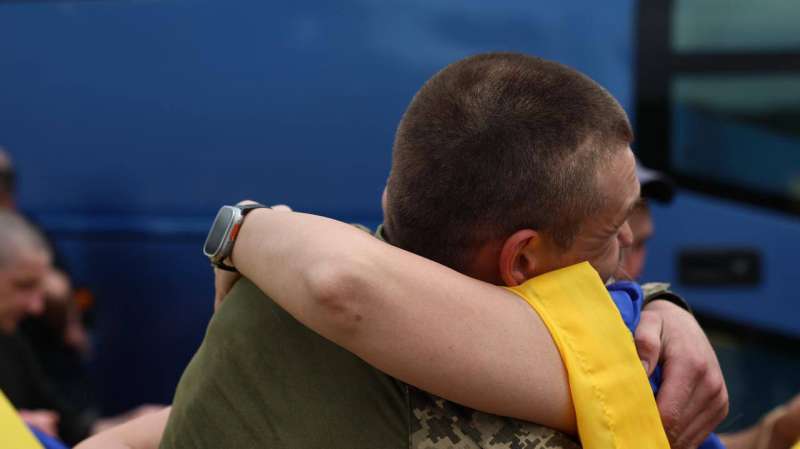 Завтра на Буковині зустрінуть Героя Дениса Шептуна, який повернувся із ворожого полону